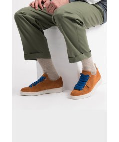 P01 Laced Shoe in Sustainable Suede YELLOW SALVIA