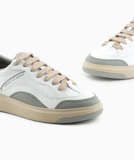 Mesh sneakers with contrasting details