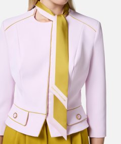 Giacca in crêpe con foulard bicolore