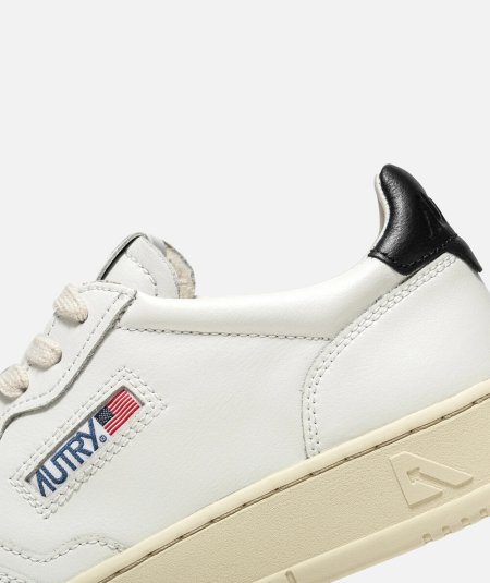 Sneakers medalist low in pelle
