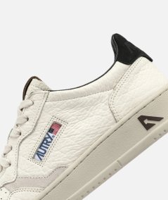 Sneakers medalist low in pelle