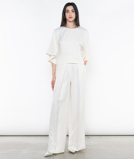 Blusa girocollo con maniche volant