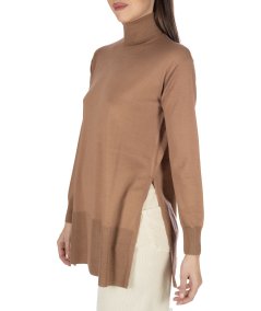 Oversized turtleneck in merino wool