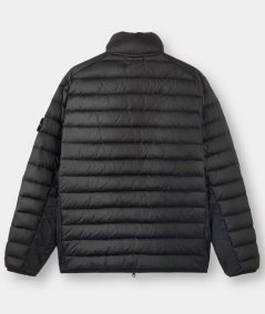 Hooded jacket with anti-drop treatment