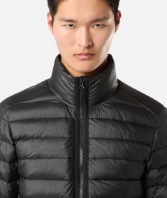 Hooded jacket with anti-drop treatment
