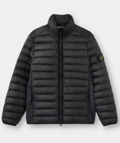 Hooded jacket with anti-drop treatment