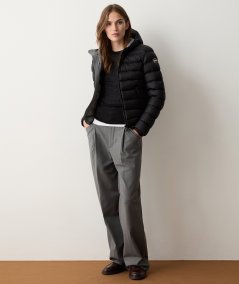 Short down jacket with fixed hood