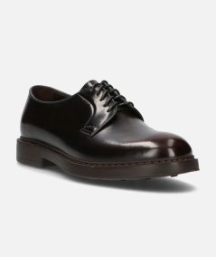 Scarpa stringata in pelle