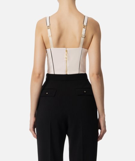 Crêpe top with contrasting piping