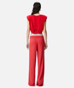 Short sleeveless top