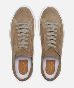 Sneaker suede wash